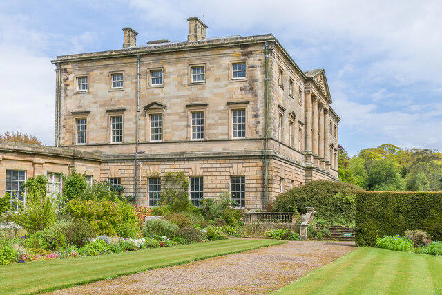 Howick hall to the seasiside